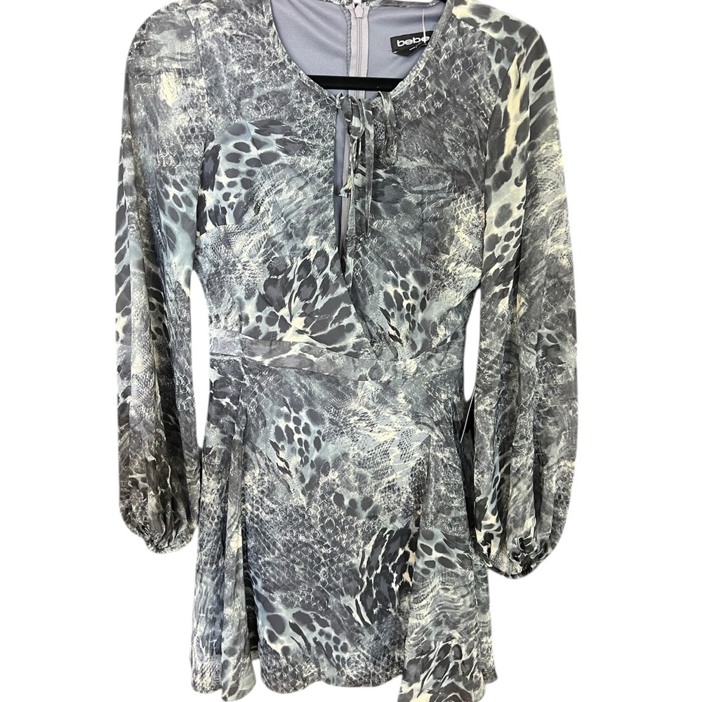 bebe keyhole, neck, size 0 leopard print dress with sheer sleeves, NWT new